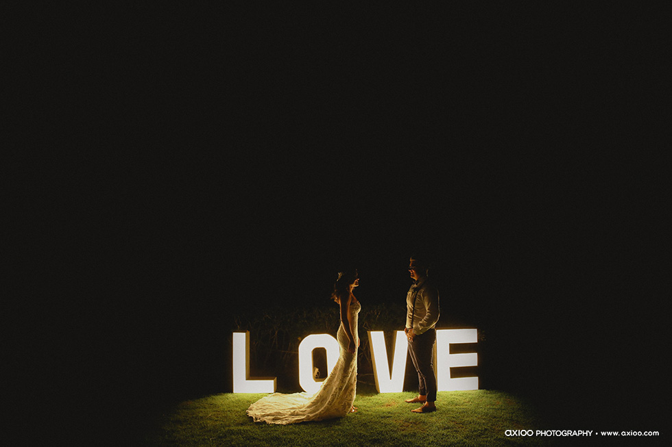 Axioo: That Sunshiny Retro Vibe